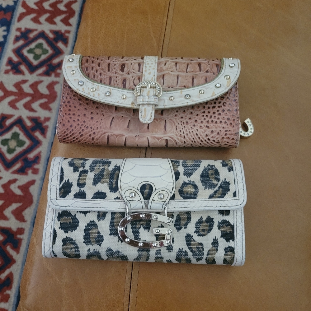 Two Wallets one price!